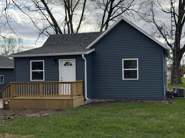 429 Curtis Pl, White Hall, IL 62092