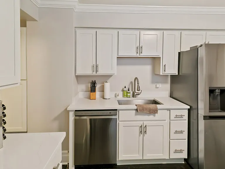 225 W Park Ave #1 — Photo 12