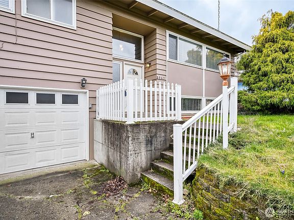 4th image of 8047 S 117th Street