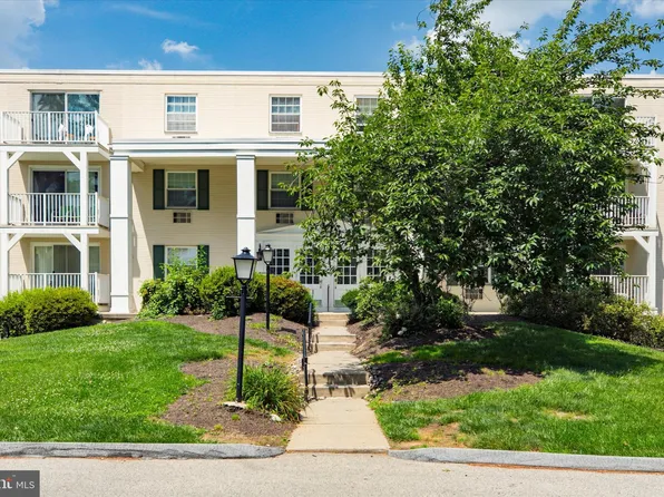250 Ridge Pike APT 353, Lafayette Hill, PA 19444
