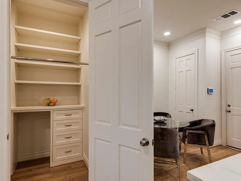 5144 Chevy Chase Dr — Photo 14