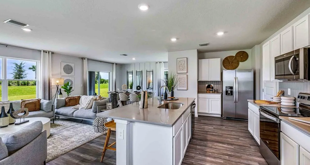 4 bed, 2260 sqft, $3,195 — Photo 2