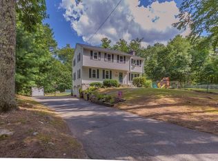 368 Westford Rd, Tyngsboro, MA 01879