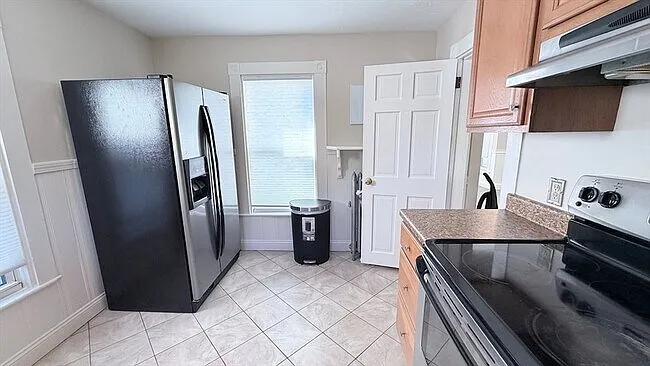 3 bed, 1076 sqft, $3,000 — Photo 4