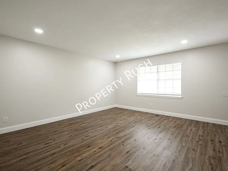 7714 Nautical Way #A — Photo 2