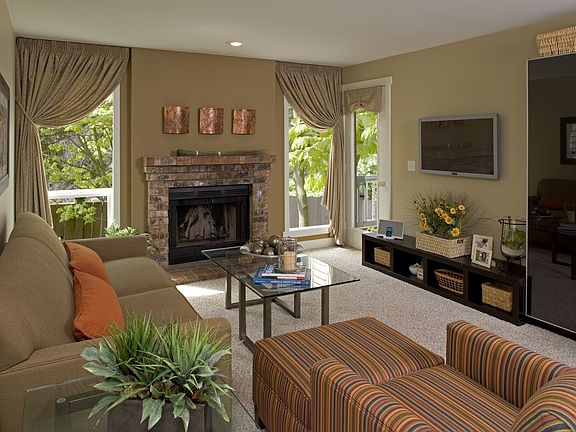 Living Room w/Fireplace