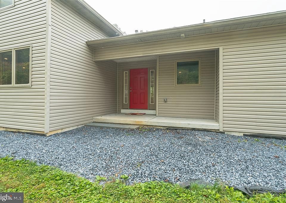 75 Deemer Rd Easton Pa 18042 Zillow
