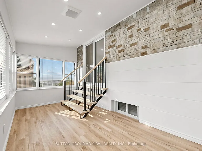 27 Patricia Dr — Photo 15