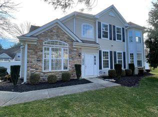 260 Shinnecock Dr, Manalapan, NJ 07726