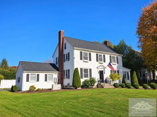 1003 Heatherwood Rd, Bluefield, WV 24701