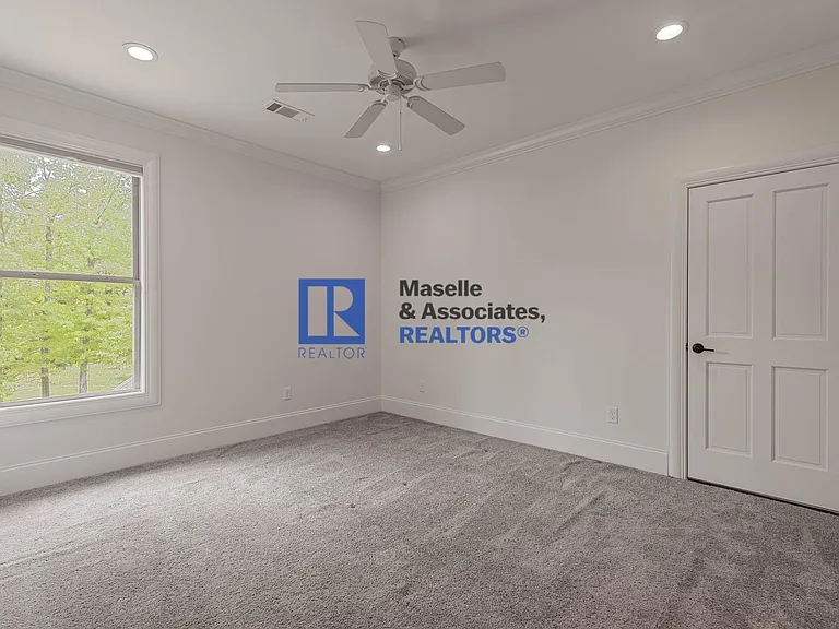 412 Dover Ln — Photo 57