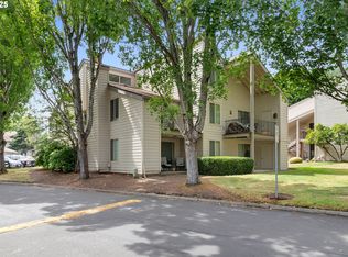 10137 SW Trapper Ter, Beaverton, OR