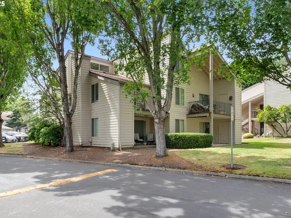 10137 SW Trapper Ter, Beaverton, OR 97008