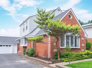 57 Myron St, Clifton, NJ 07014