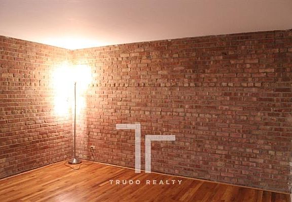 5th image of 1220 N La Salle Dr APT 04E