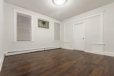4 bed, $2,500 — Photo 2