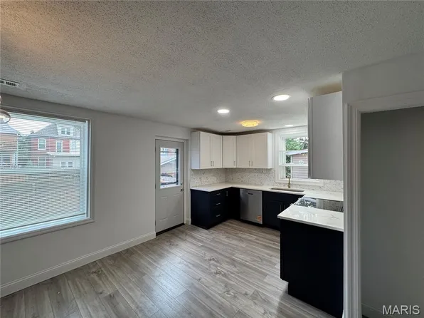 4018 Castleman Ave, Saint Louis, MO 63110