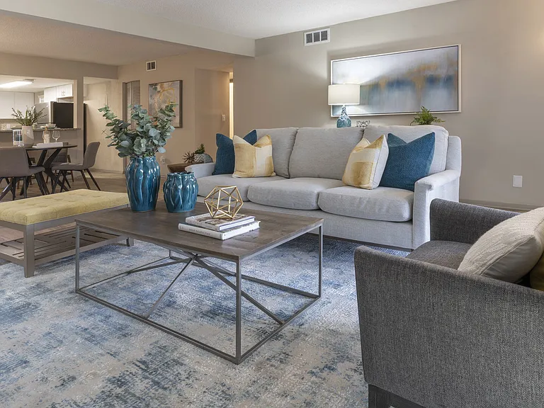 Cove at Peninsula — Photo 4