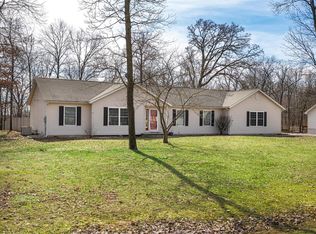 3 Weeks Ln, Litchfield, IL 62056