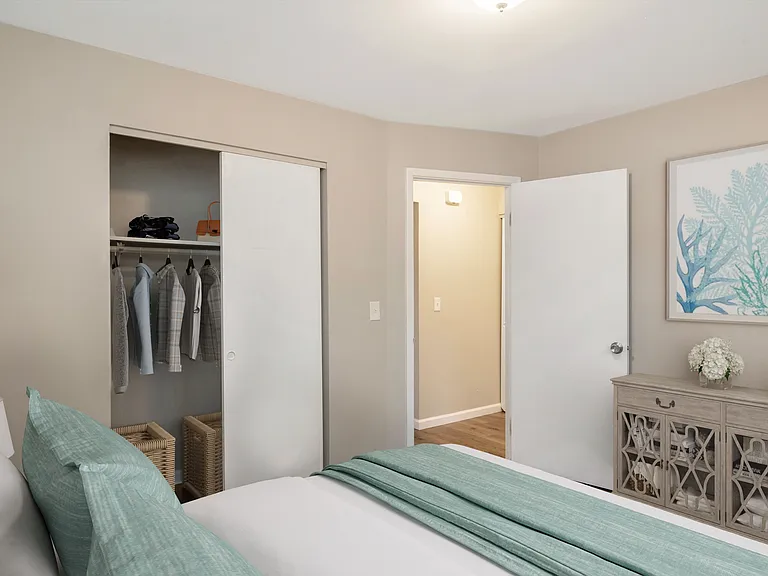 2025-2027 W. Galbraith Road — Photo 11