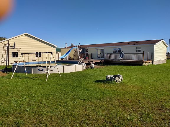 4 bed, 2 bath ranch with 27'pool