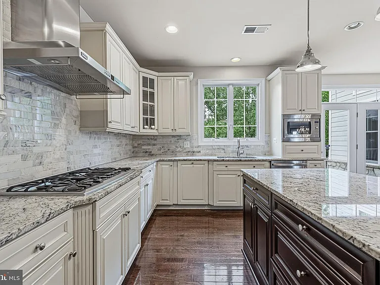 1751 Tysons Crest Ln — Photo 9