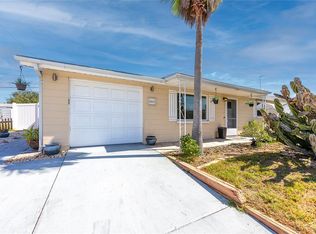 4917 Phoenix Ave, Holiday, FL 34690