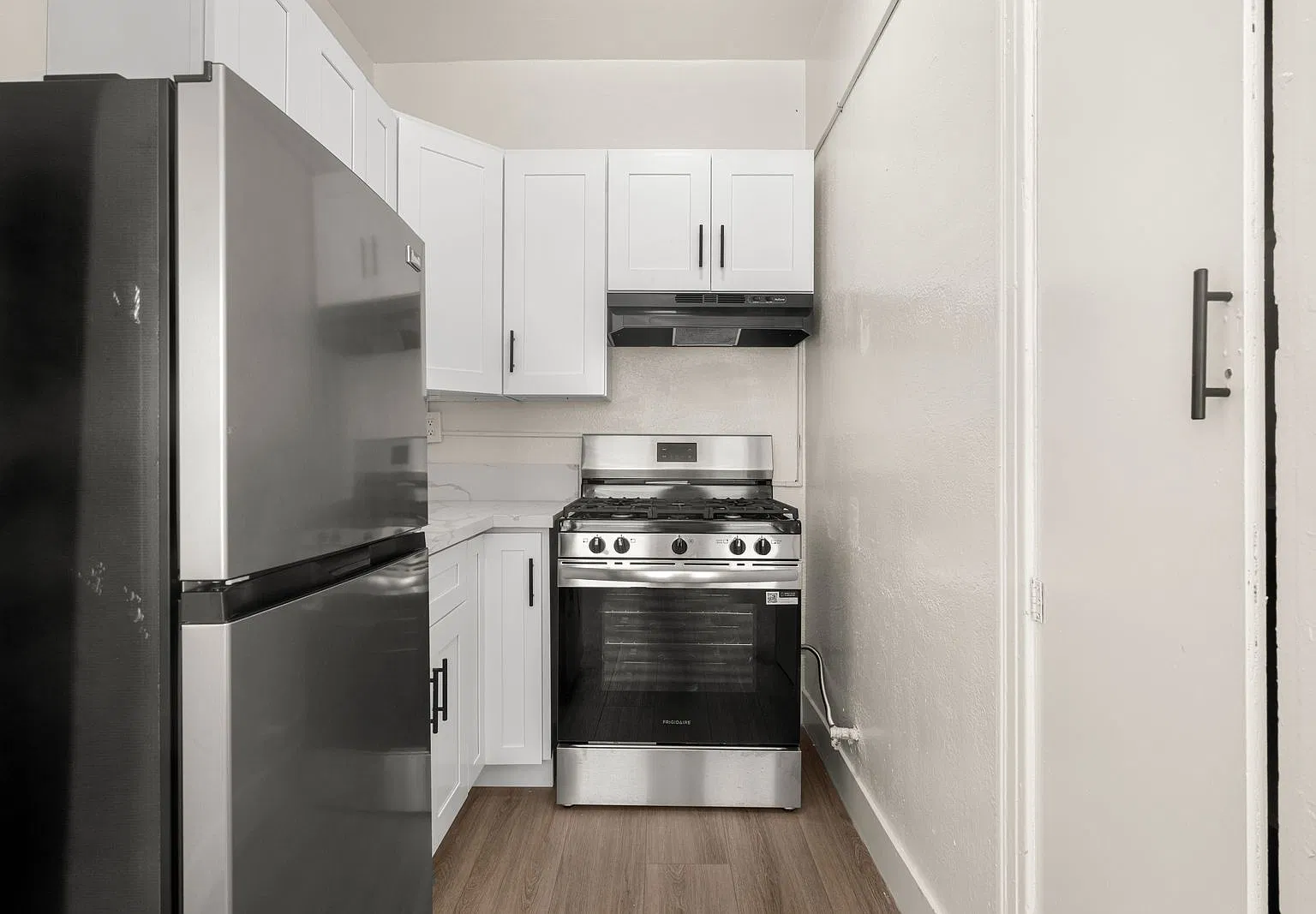 Studio, 400 sqft, $1,395 — Photo 3