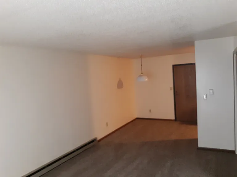 Redkey Apartments — Photo 11