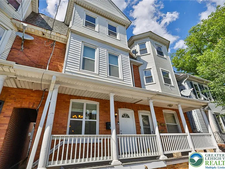 129 E Goepp St — Photo 1
