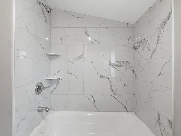 341 Diamond Bridge Ave #2 — Photo 11