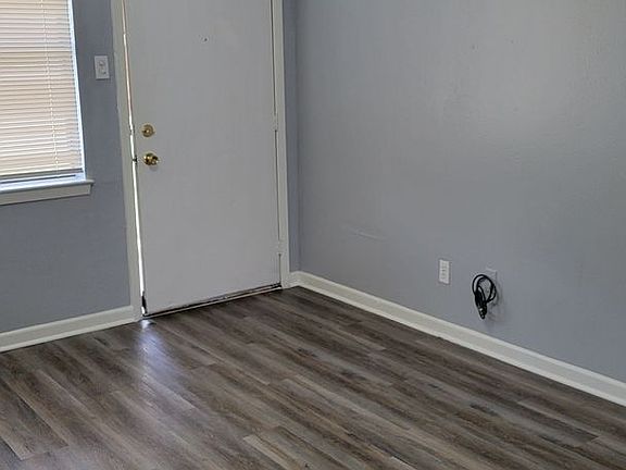 4th image of 502 Mary St APT 101