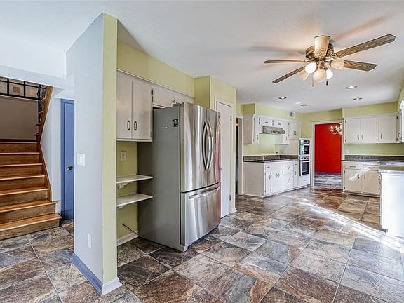2nd image of 10911 Lydia Ave