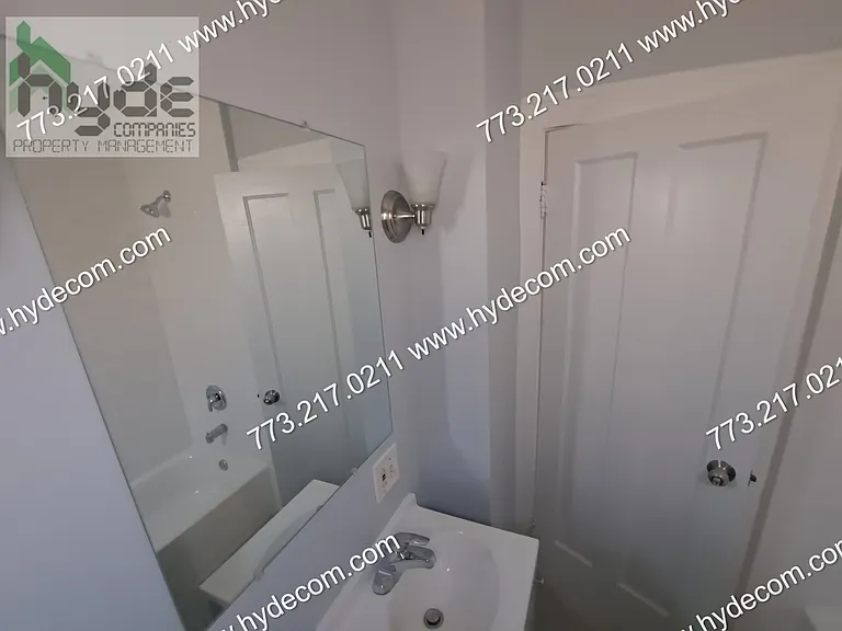 10017 S La Salle St — Photo 3