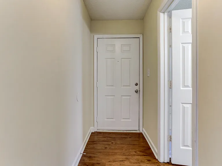 Forest Glen Apartments — Photo 17
