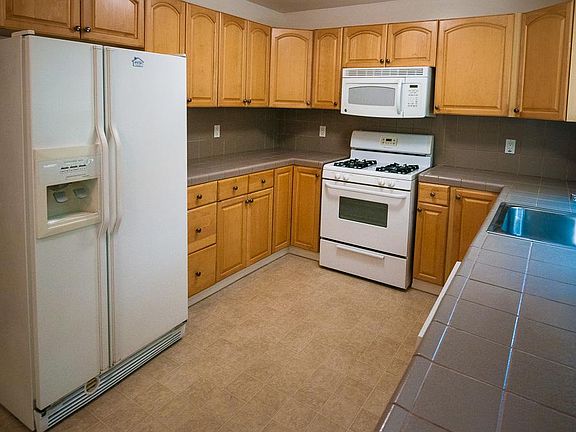 3rd image of 1224 Brookfield Ave #1