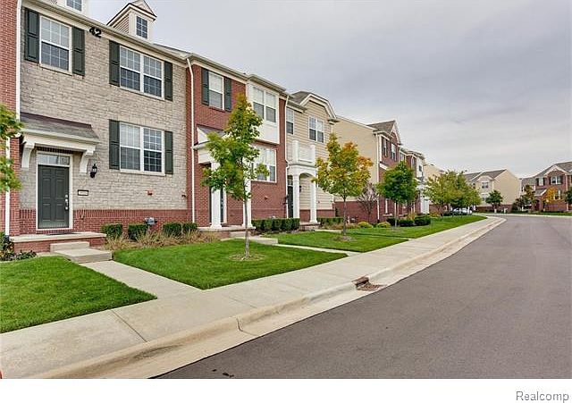 1st image of 28006 Middleton Dr #1