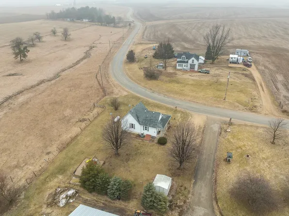 258 County Road DDD, Mineral Point, WI 53565