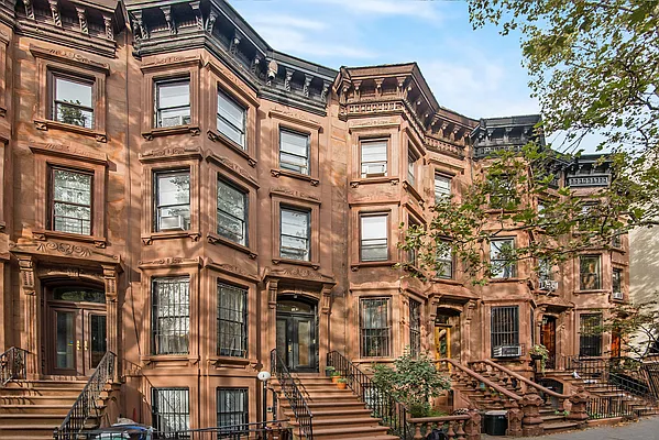Sold by Compass | media 18