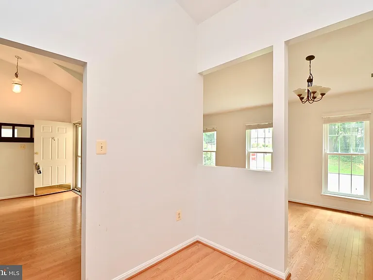10048 Wood Sorrels Ln — Photo 16