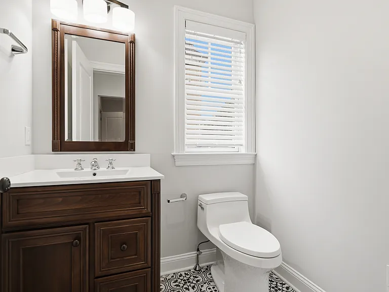 124 Maple Ave #B — Photo 12