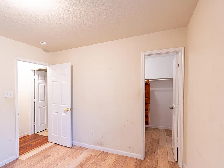 1906 Castaway Dr — Photo 19