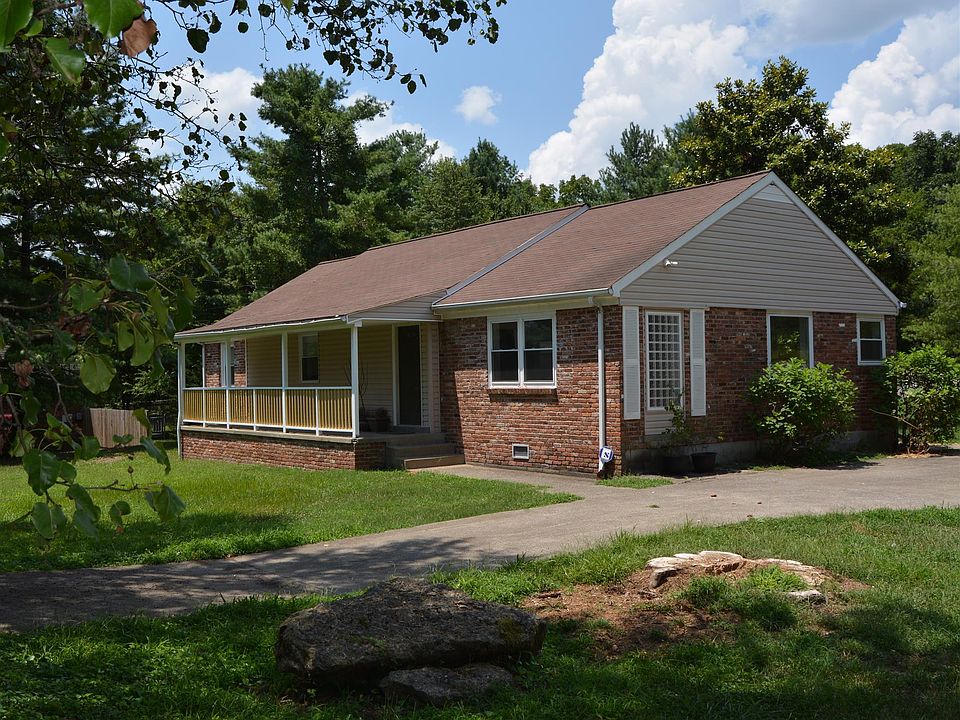1st image of 570 Harpeth Bend Dr