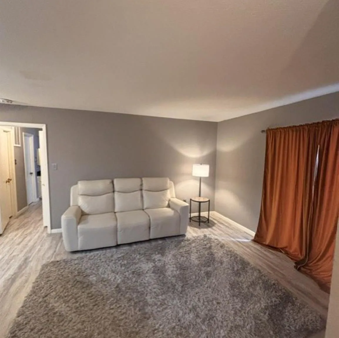 1 bed, 1.0 bath, 664 sqft, $1,000 — Photo 4