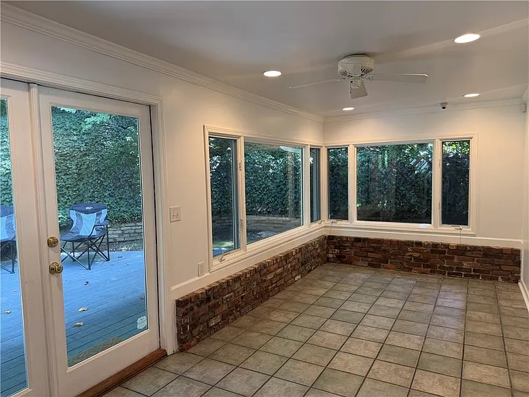 6651 Castleton Dr — Photo 5
