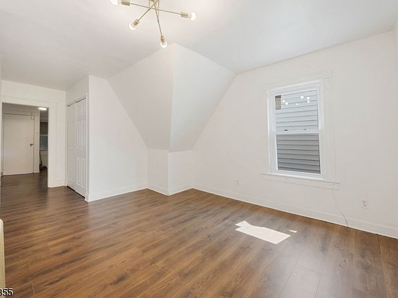 4th image of 209 N 11th St #3
