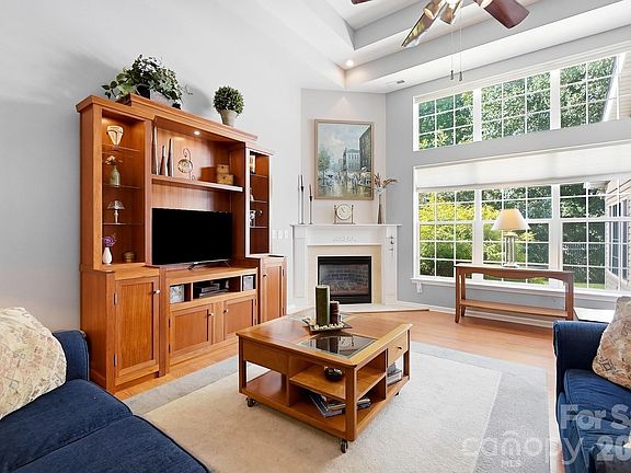 3rd image of 15619 Carrington Ridge Dr