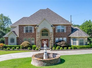 100 Rivercrest Dr, Fort Smith, AR 72903