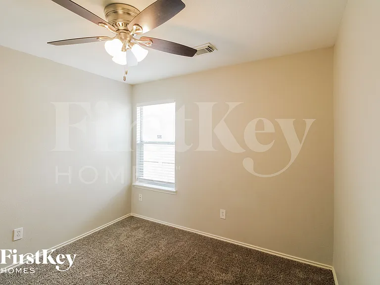 3519 Apache Meadows Dr — Photo 9