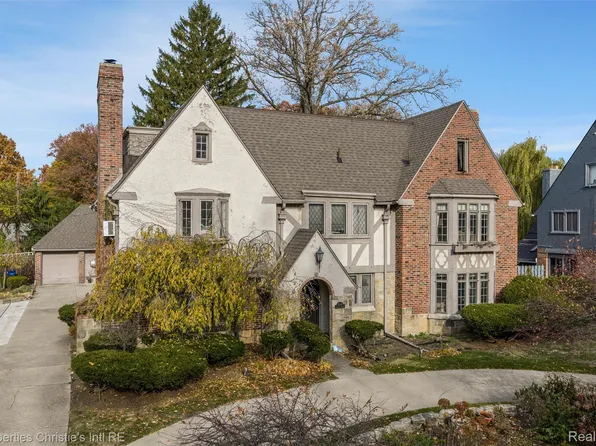 1686 Balmoral Dr, Detroit, MI 48203